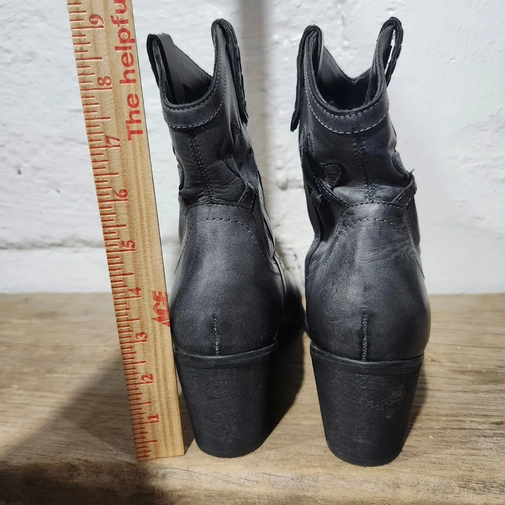 Austin Black Leather Western Ankle Boots Floral Embroidery Pointed Toe Size 11M